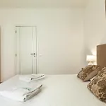 B88 - Mendonça Street Apartamento