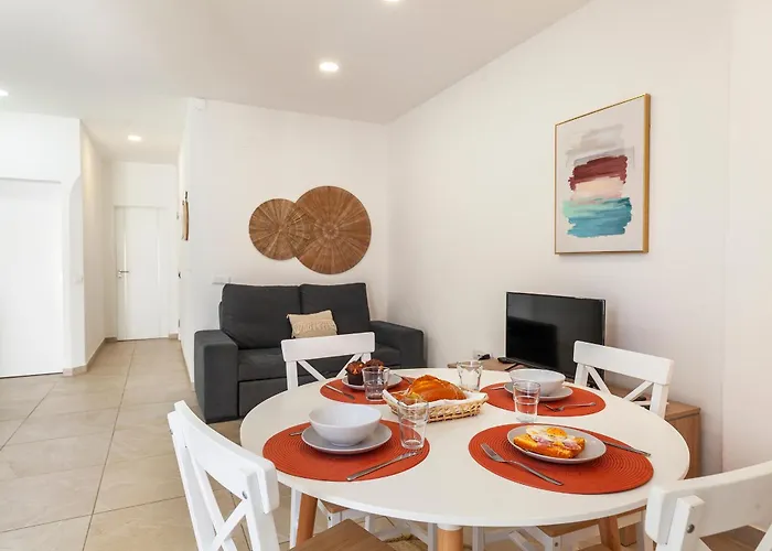 B88 - Mendonca Street דירה *