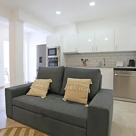 B88 - Mendonca Street Appartement Lagos