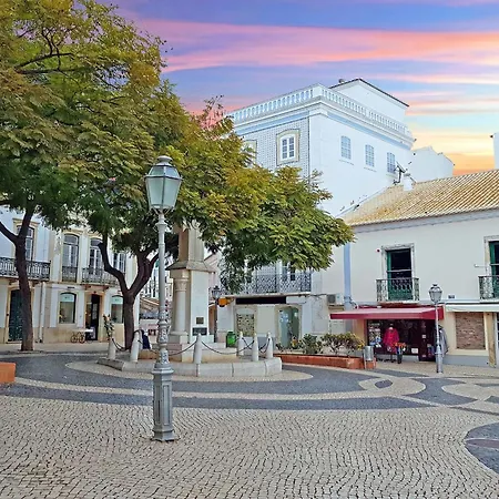 Apartment B88 - Mendonca Street