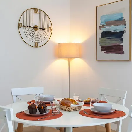 B88 - Mendonca Street