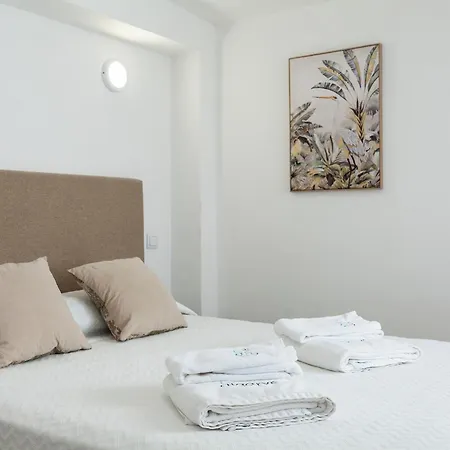 B88 - Mendonca Street Apartment *